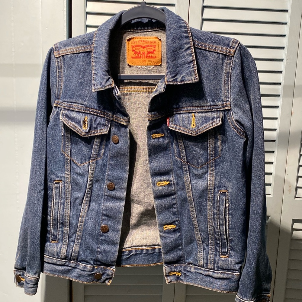 Boy’s M Levi’s jean jacket